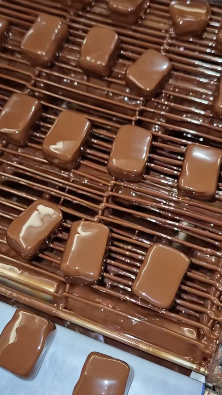 Ganache chocolat noir 🤎 — Chocolaterie du Bugnon